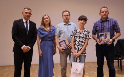 Učenik 5.r. Adam Vugrinec i mentor Zlatko Okreša na prijemu 140 najuspješnijih učenika/učenica osnovnih i srednjih škola Međimurske županije